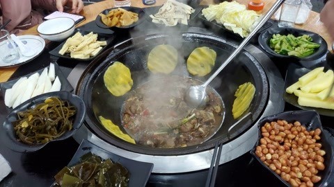 <b>小地锅作为一种富有乡土气息的烹饪方式，正逐渐受到人们的青睐。本文将探讨学小地锅培训的重要性、学习内容以及实践建议。</b>