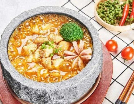 <b>学泡泡鸡去哪里？泡泡鸡培训去哪里学？山东甄选集团成为了许多人的首选。这不仅因为集团的深厚背景和丰富的教学经验，更因为其对学员的承诺和用心。</b>