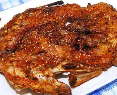 <b>铁板鸡架摆摊配方教程都有什么？下面就来介绍一下铁板鸡架的摆摊配方教程，让你轻松掌握制作技巧，开启创业之路。</b>